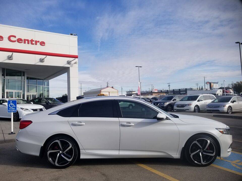 Honda Lease Takeover in Calgary, AB 2018 Honda Accord Sport 2.0L